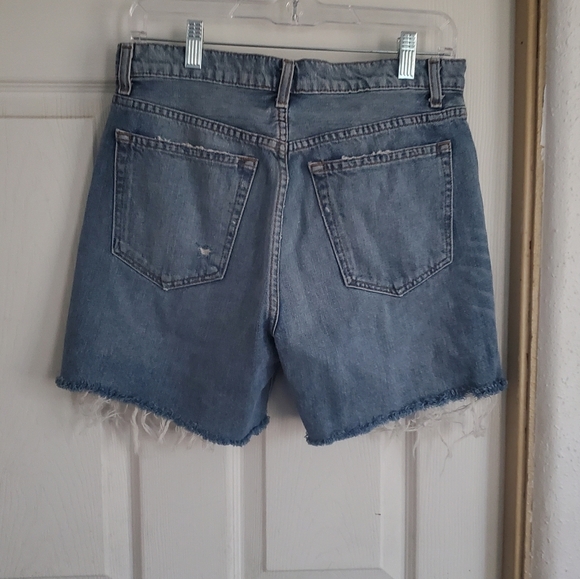 Reformation Button Down Distressed Cameron BF Shorts, Size 27 - Picture 6 of 7